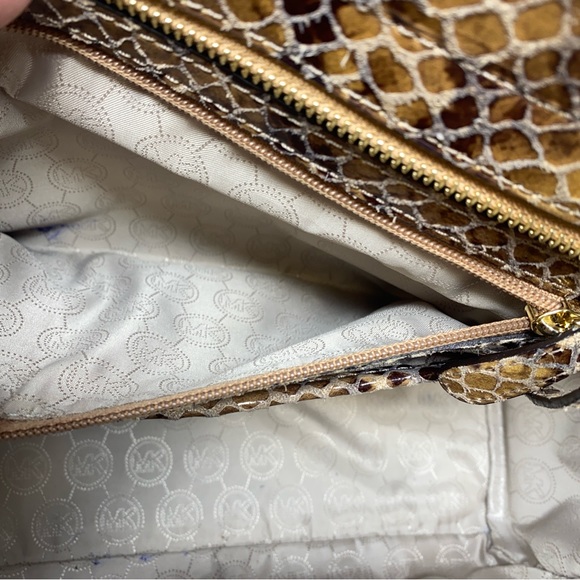 Michael Kors Snake Embossed Selma Tote and Snake Embossed Fulton Wallet. EUC. - Picture 13 of 16